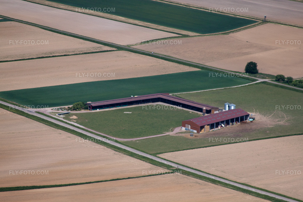 Aerial view: Pike in Schleithal in the state Bas-Rhin, France. – Photo: IMG_40973(40952).jpg taken on 05/08/2011 by Werner Riehm/FLY-FOTO.com – Resolution of the original: 4752 x 3168 px