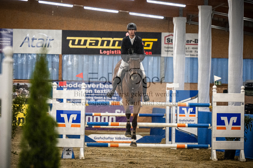 DOS_1393 | Entdecke hochwertige Reitturnierfotos von Foto Oger. Professionell, emotional und authentisch – jetzt Lieblingsmomente im Shop bestellen.Deutschlandweite Turnierfotografie. - Realisiert mit Pictrs.com