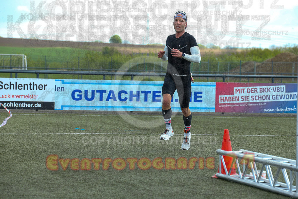 240421_1243_EX1_1983 | Sportfotografie im Rhein-Sieg Kreis, Köln, Bonn, NRW, Rheinland Pfalz, Hessen, etc. Unser Tätigkeitsfeld umfasst den Laufsport vom Volkslauf über den Marathon, Duathlon, Triathon bis zum Ultralauf wie Kölnpfad Ultra oder Schindertrail.