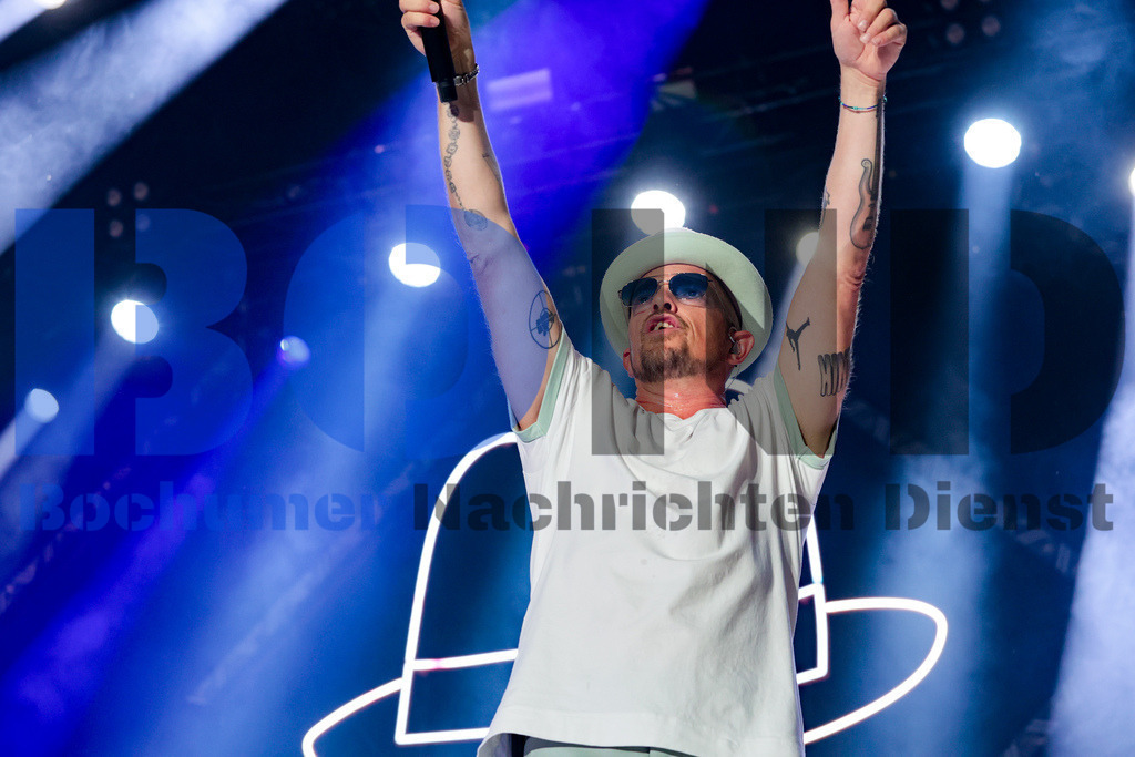 Zeltfestival Ruhr 2024 - Jan Delay  {date} -  | {headline}(Foto: Sebastian Sendlak / BOND) - Realisiert mit Pictrs.com