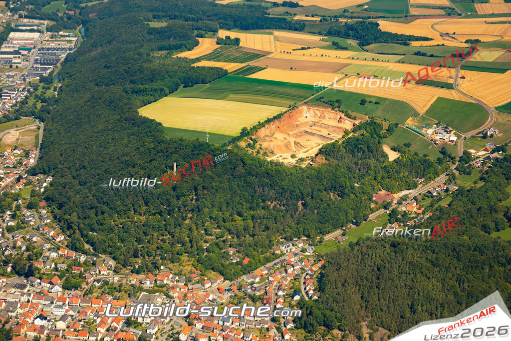 Das Luftbild der Stadt Marsberg wurde 2022 vom Flugzeug heraus erstellt (keine Drohnen-Aufnahmen) Aufnahmehöhe ca.450 Meter- hohe Bildauflösung und Druck-Qualität. Garantiert!