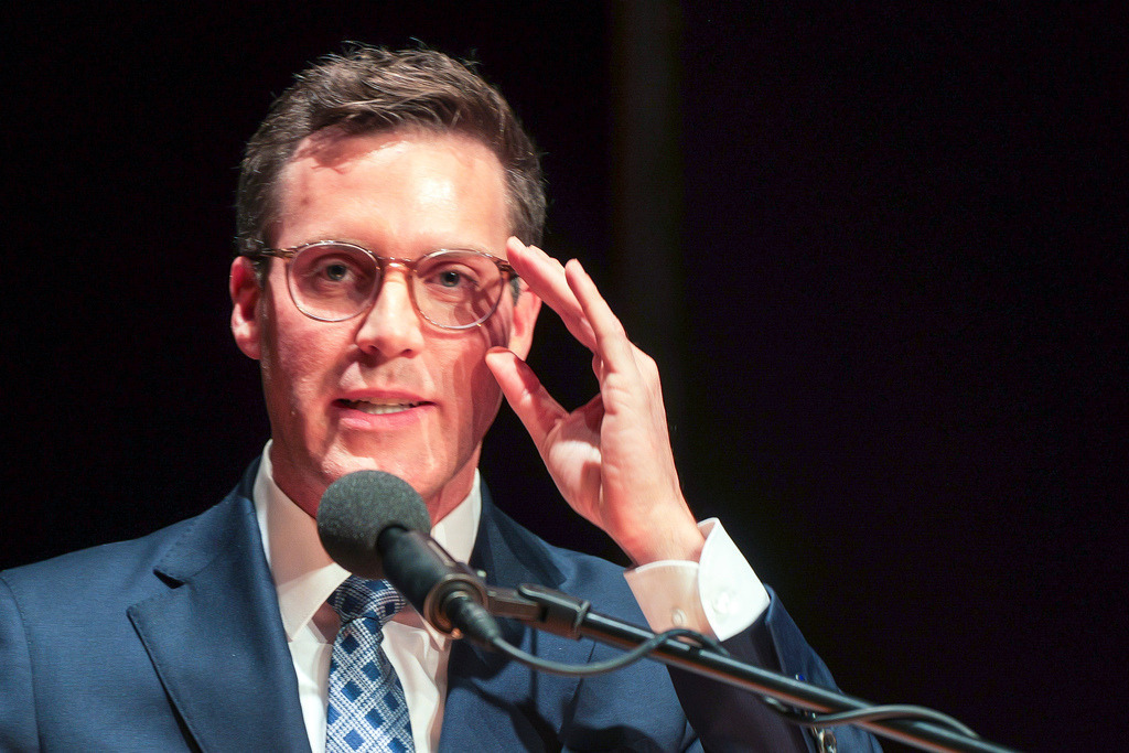 Degode | Leonberg - Einweihung - Der neue Oberbürgermeister Tobias Degode wird feierlich in sein Amt eingeführt und vereidigt. Auch dabei: GEmeinderat Oliver Zandeer und jetzt ehemalige Oberbürgermeister Martin Cohn. Im Bild: Landesvorsitzender CDU Manuel Hagel - Realisiert mit Pictrs.com