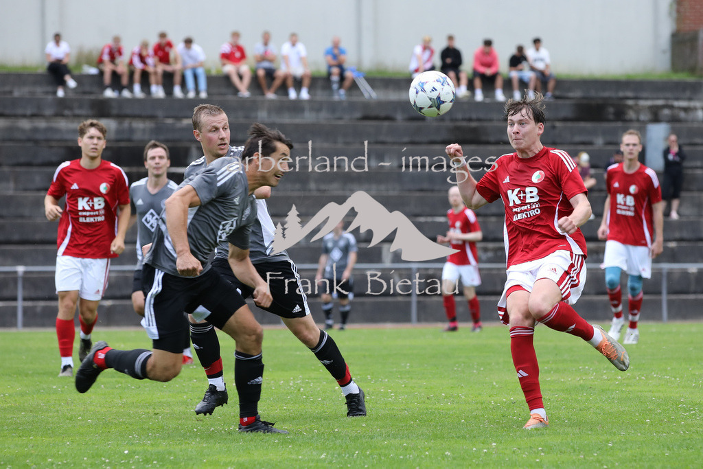 OE7A1196 | re. Ben Eichinger