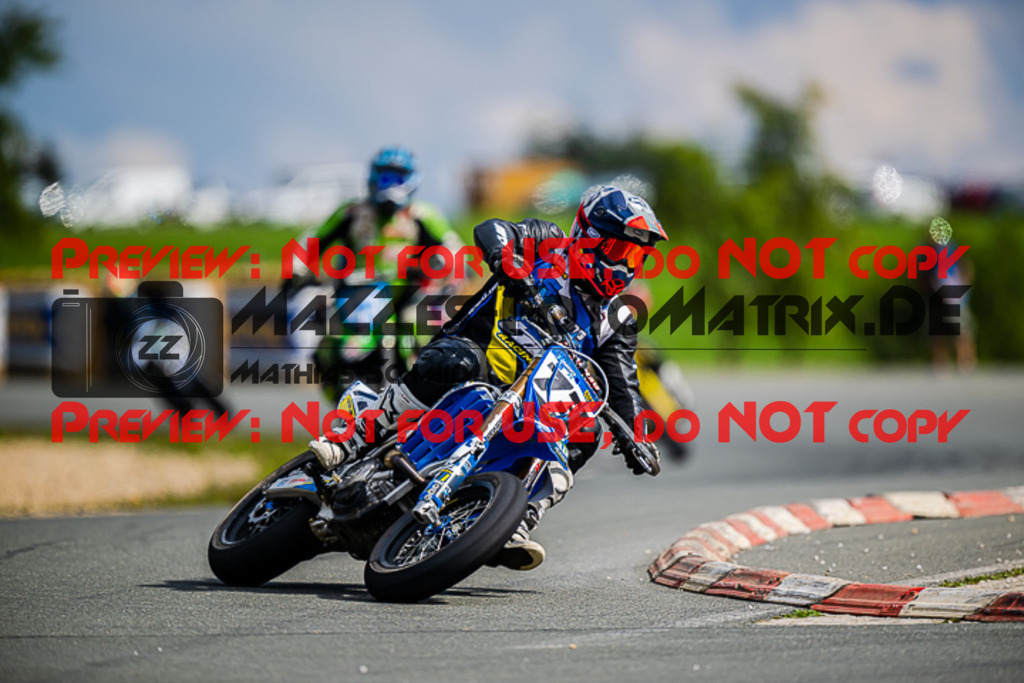 MaZZes_FotoMatrix_220904_9572 | UE40