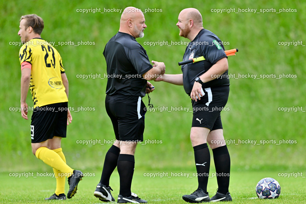SV Wernberg vs. FC Faakersee | #23 Roman Adunka FC Faakersee, Michael Maier Referee, Stefan Schmiedmeier Referee, SV Wernberg vs. FC Faakersee, SV Wernberg vs. FC Faakersee am 01.06.2024 in Wernberg (Sportplatz Wernberg), Austria, (Photo by Bernd Stefan)