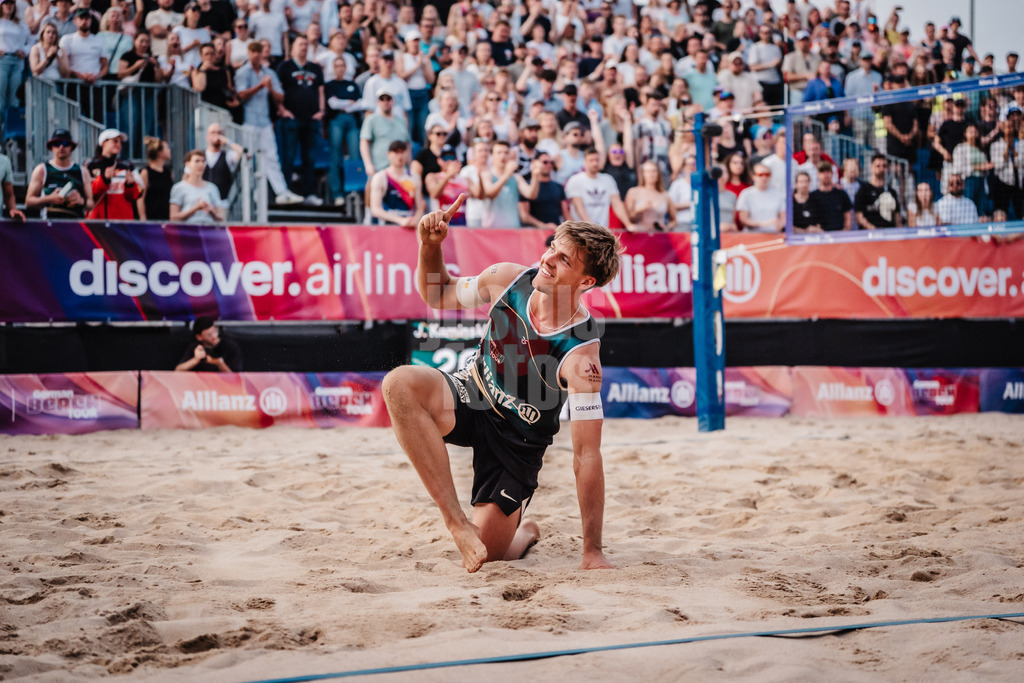 Beachvolleyball | Männer | Allianz German Beach Tour 2025 | Tourstop Hamburg | 31.05.2025 | Luis Kubo freut sich