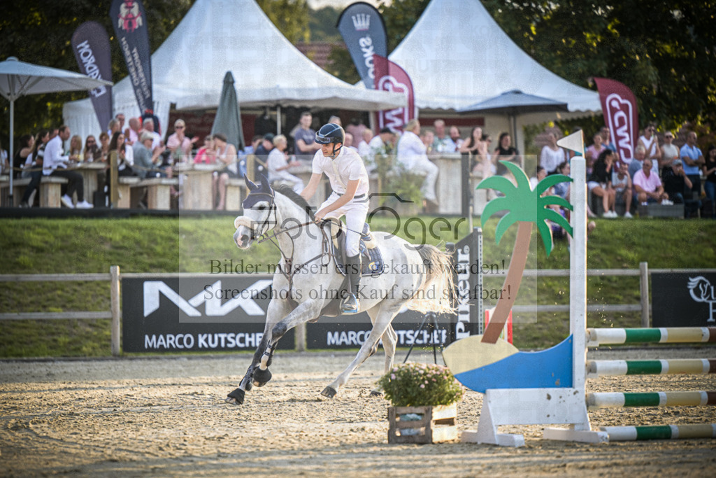 DOS_0824 | Entdecke hochwertige Reitturnierfotos von Foto Oger. Professionell, emotional und authentisch – jetzt Lieblingsmomente im Shop bestellen.Deutschlandweite Turnierfotografie. - Realisiert mit Pictrs.com