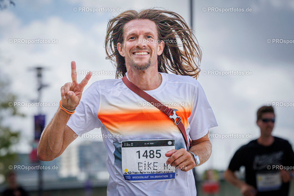 Brückenlauf Halbmarathon des ASV Köln; Köln, 14.09.25 | Impressionen vom Brückenlauf Halbmarathon des ASV Köln am 14.09.25 in Köln (Deutschland). Foto: BEAUTIFUL SPORTS/Bernd Hoffmann