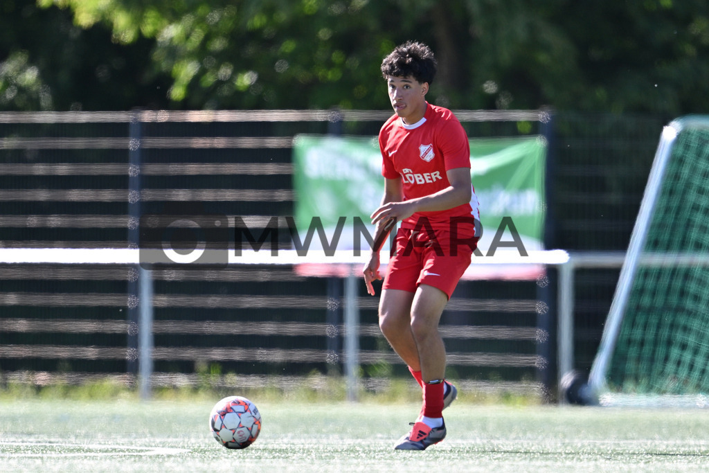 250511_EP__4471 | MWMARA - Realisiert mit Pictrs.com