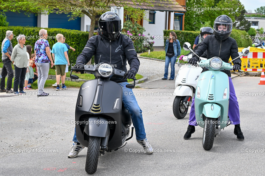 Lets Vespa togehter_ Neuhofen_ 05.05.2024-22 | 05.05.2024, Neuhofen, Kremsmuenster, AUT, Lets Vespa togehter 2024, Vespatreffen, im Bild Teilnehmer Vespatreffen, Motorsport Stadler