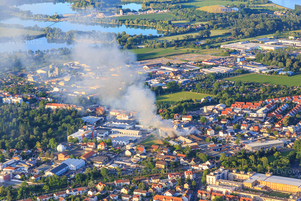 Luftbild: Großbrand in Speyer im Bundesland Rheinland-Pfalz in Deutschland. Foto: IMG_100852.jpg vom 10.06.2017 durch Werner Riehm/FLY-FOTO.de