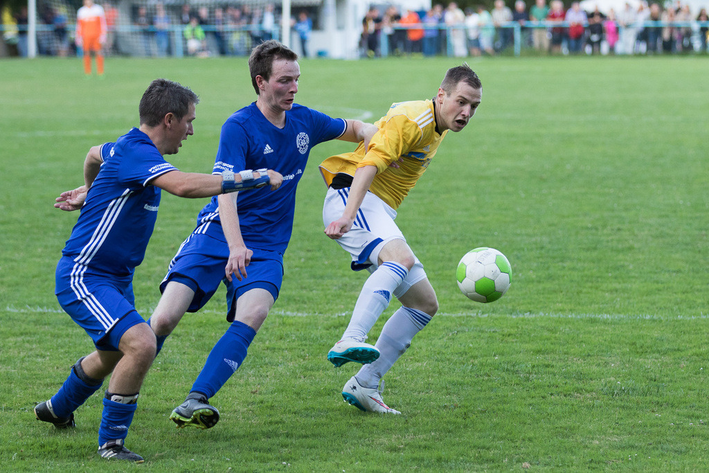 SG Morshausen - TSV Emmelshausen | Sportfotografie Hermann-Josef Stoffel - Realisiert mit Pictrs.com