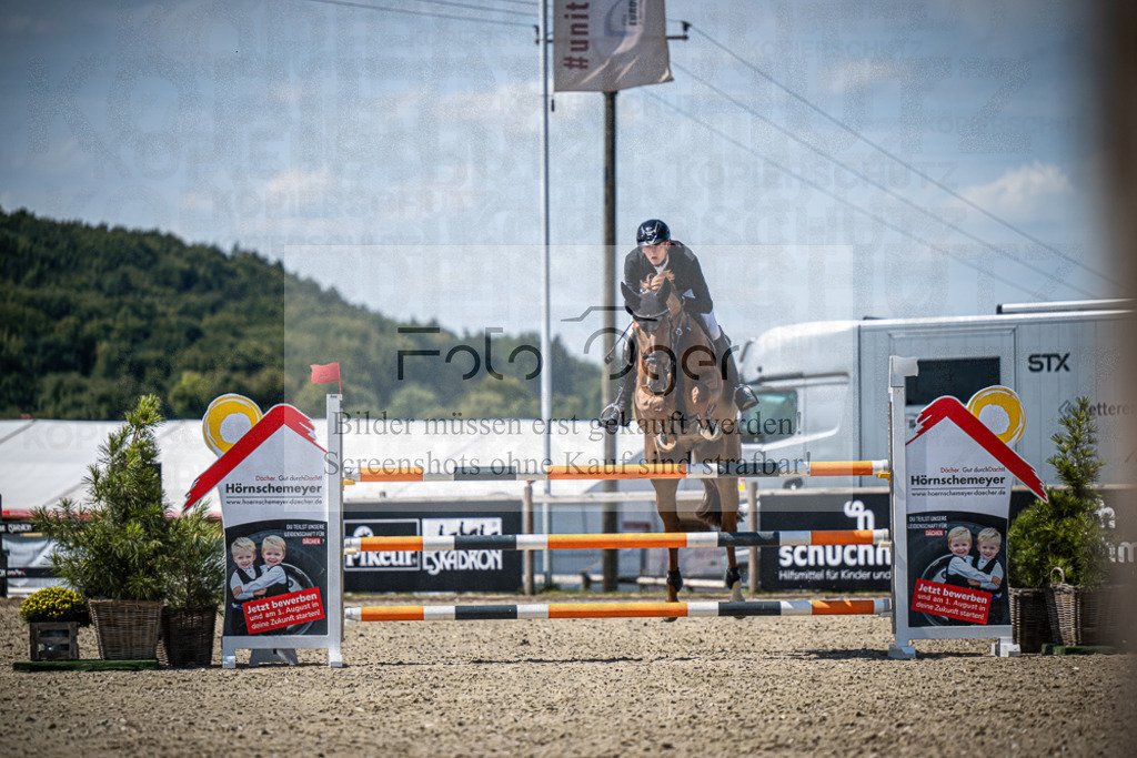 DOS_5036 | Entdecke hochwertige Reitturnierfotos von Foto Oger. Professionell, emotional und authentisch – jetzt Lieblingsmomente im Shop bestellen.Deutschlandweite Turnierfotografie. - Realisiert mit Pictrs.com