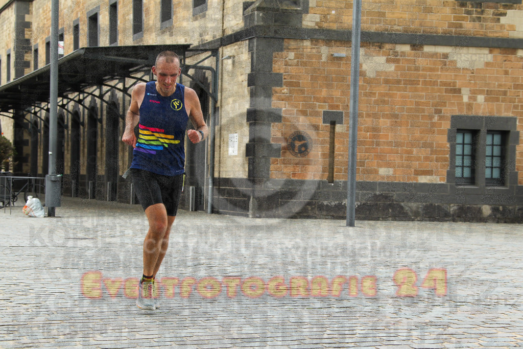 250920_1529_EV4_8935 | Sportfotografie im Rhein-Sieg Kreis, Köln, Bonn, NRW, Rheinland Pfalz, Hessen, etc. Unser Tätigkeitsfeld umfasst den Laufsport vom Volkslauf über den Marathon, Duathlon, Triathon bis zum Ultralauf wie Kölnpfad Ultra oder Schindertrail.