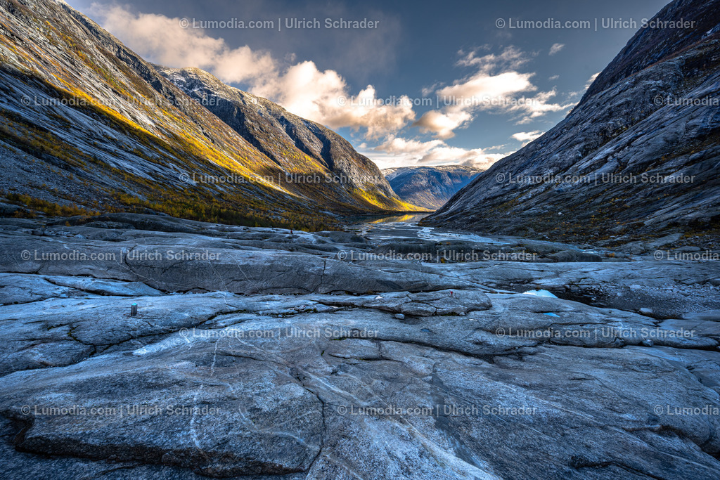 10047-10063 - Am Jostedalsbreen - Norwegen | Stockfoto und Bilderpool mit Bildmaterial aus Deutschland, dem Harz, Halberstadt, Quedlinburg, Wernigerode und weltweit. Qualitativ hochwertige und professionelle Fotos anschauen und kaufen. - Realisiert mit Pictrs.com