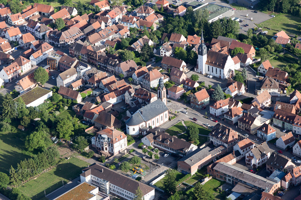 Aerial view: View of the town in Soultz-sous-Forêts in the state Bas-Rhin, France.Photo: IMG_100773.jpg taken on 06/08/2017 by Werner Riehm/FLY-FOTO.comResolution of the original: 5472 x 3648 px