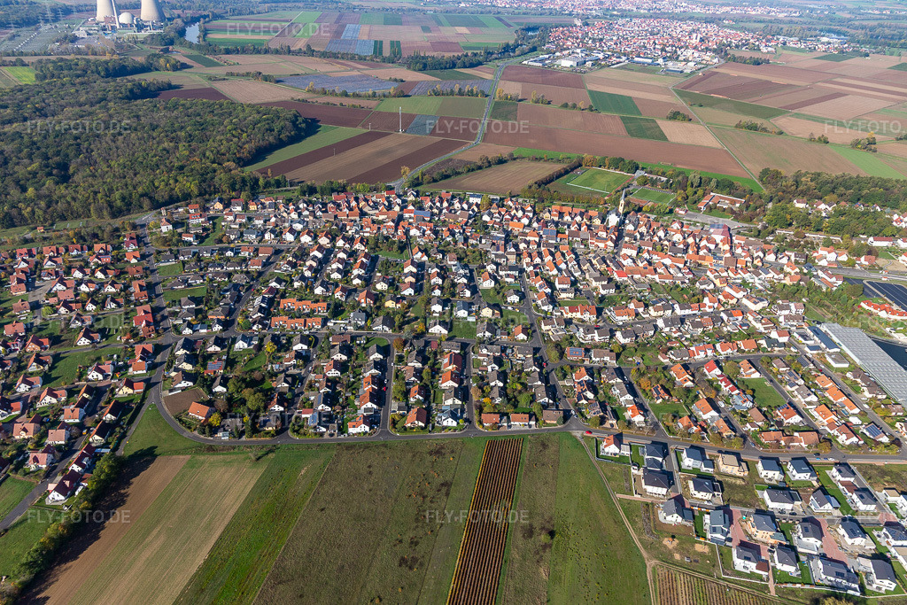 Luftbild: Ortsansicht von Südosten in Röthlein im Bundesland Bayern in Deutschland. Foto: IMG_119633.jpg vom 26.10.2019 durch Werner Riehm/FLY-FOTO.de