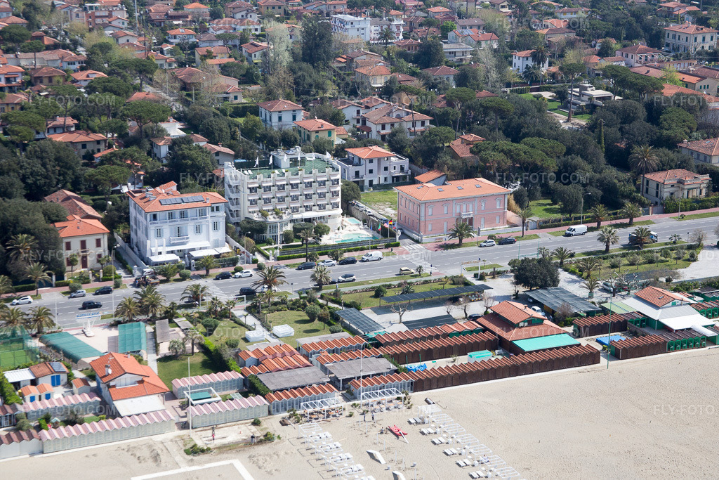Aerial view: View of the town in Forte dei Marmi in the state Lucca, Italy.Photo: IMG_087202.jpg taken on 04/04/2016 by Werner Riehm/FLY-FOTO.comResolution of the original: 5472 x 3648 px