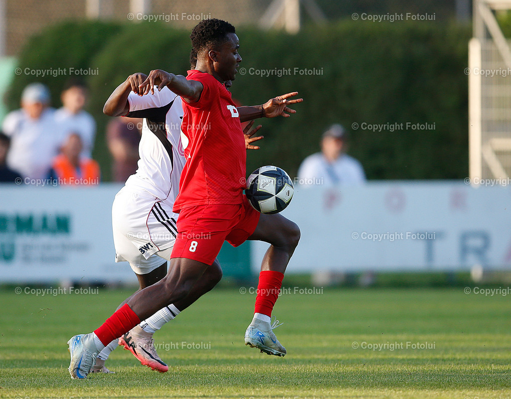 A_LUI_150825_08 | SPORT,FUSSBALL,REGIONALLIGA MITTE ASKOE OEDT-SPG LASK AMATEURE 15.08.2025 IM BILD : ADAMSON SHARAFA (OEDT) UND MAMADOU DIANKO (LASK/AMATEURE) FOTO.FOTLUI