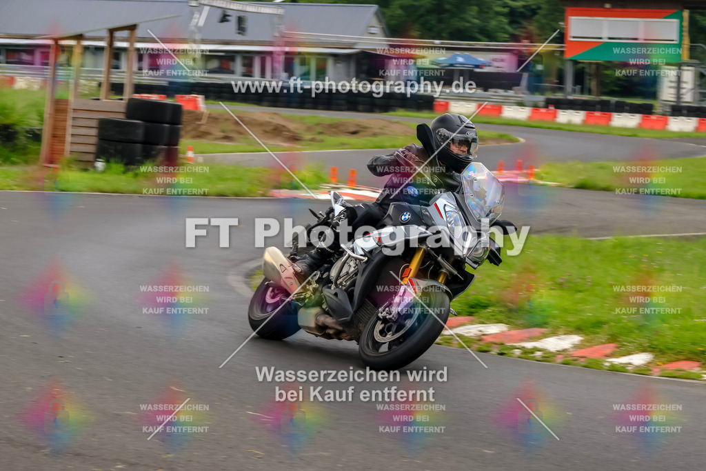 VBK-6189 | Hier findet Ihr Bilder von Touristenfahrten auf der Nürburgring Nordschleife oder von anderen Veranstaltungen die ich besucht habe. Viel Spass beim Durch Schauen 
