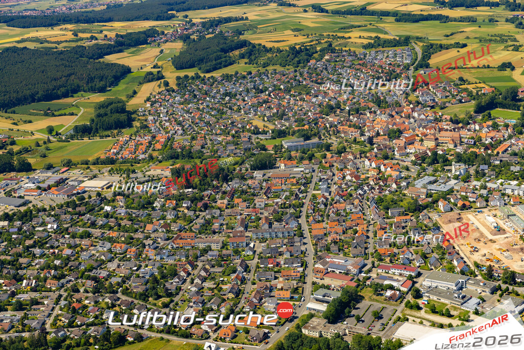 Das Luftbild der Stadt Neunkirchen am Brand wurde 2022 vom Flugzeug heraus erstellt (keine Drohnen-Aufnahmen) Aufnahmehöhe ca.450 Meter- hohe Bildauflösung und Druck-Qualität. Garantiert!
