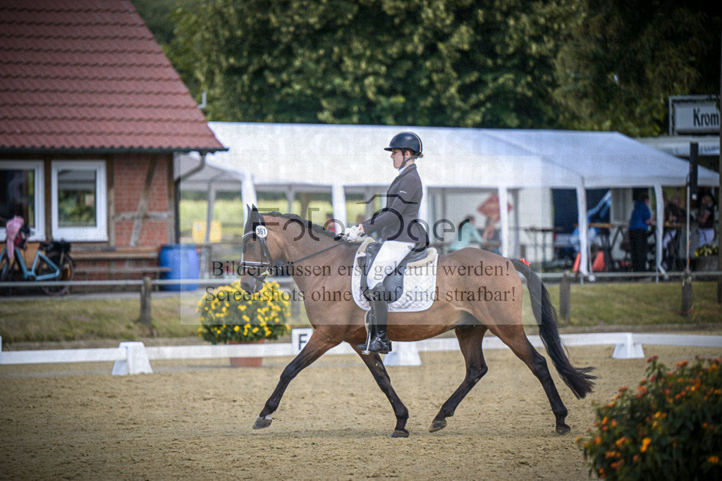DOS_2496 | Entdecke hochwertige Reitturnierfotos von Foto Oger. Professionell, emotional und authentisch – jetzt Lieblingsmomente im Shop bestellen.Deutschlandweite Turnierfotografie. - Realisiert mit Pictrs.com