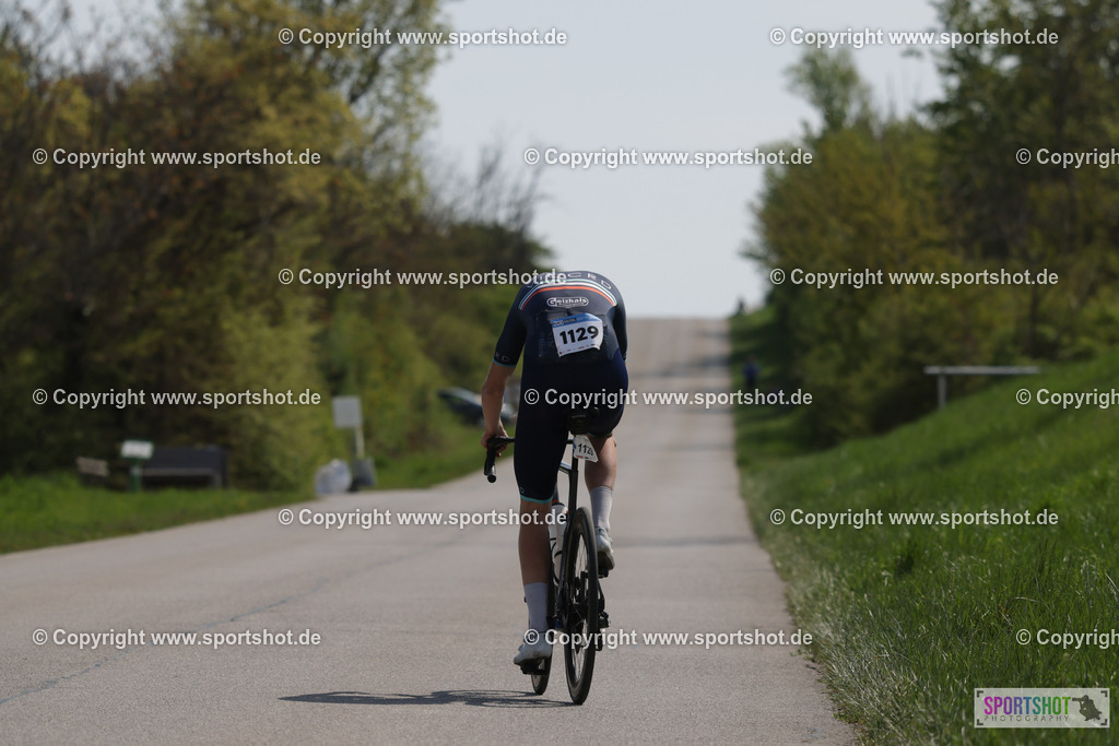 368A4193 | Neusiedlersee Radmarathon 2026@sportshot_your_pictrs #yourpictures#roadtowm2029 #nrm #neusiedlerseeradmarathon #neusiedlersee #neusiedlerseetourismus #burgenland #mörbisch #nrm26 #burgenlandtourismus #voglundco #poweredbyburgenlandtourismus #radsport #rad #marathon #ucigranfondo #visitburgenland #ucigranfondoworldseries