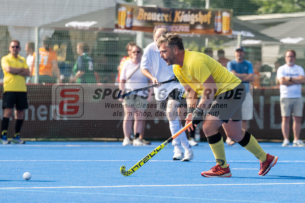 SFE_20240817_0040 | Krefeld, Deutschland, 17.08.2024:  European Cup for Recreational Hockey Players im KTHC Stadion Rot-Weiss Köln Tennis and Hockey Club am 17.08.2024 in Krefeld, Deutschland. (Foto von Stephan Fehrmann)Krefeld, Germany, 17.08.2024: European Cup for Recreational Hockey Players in KTHC Stadion Rot-Weiss Köln Tennis and Hockey Club at 17.08.2024 in Krefeld, Deutschland. (Foto from Stephan Fehrmann)