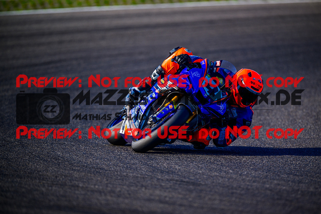 MaZZes_FotoMatrix_240831_6007705_1503 | STK1000