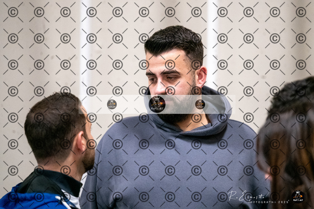 20251122_20251122_FCR-Hallenturnier-D-1_008-13 | Sport und Naturfotografie von Roberto Esposito zeigt echte Momente Bewegung und die Schönheit der Natur. Ausdrucksstarke Bilder schaffen Emotionen.