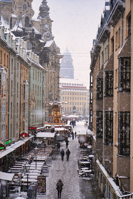 münzgasse_winter | Fotografie Photography Dresden Photoshooting  Fotoshooting Fotografin Dresdencity Bilder  Foto Dresdenvideos Kalender Postkarten Bilderdownload Portrait Hochzeitsfotografie Familienfotos Bewerbungsbilder Studiofotografie Fotograf Dresdenbilder Business - Realisiert mit Pictrs.com