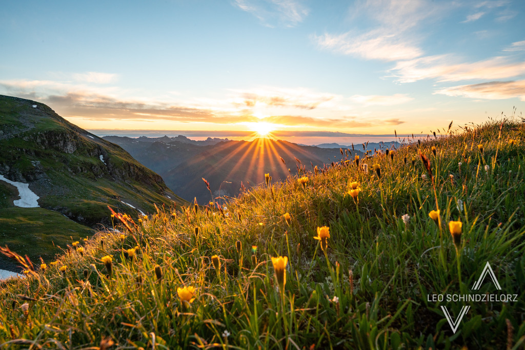 Fotografie_Leo_Schindzielorz_CH_Sommer_Pizol_20220625_A7R06485_org | Atmosphärische Landschaftsbilder & Drohnenaufnahmen aus dem Allgäu, Tirol, Südtirol & der Schweiz – ideal für Leinwanddrucke & zur stilvollen Raumgestaltung. - Realisiert mit Pictrs.com
