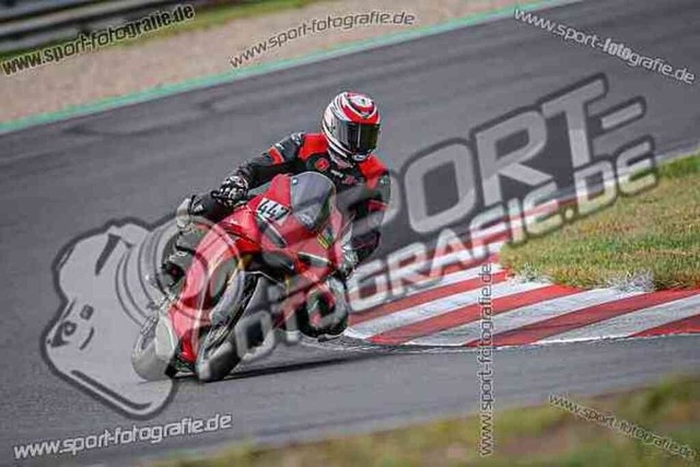 pubi0549 | Professionelle Fotos von Sportveranstaltungen, aber auch Hochzeiten und anderen Events. - Realisiert mit Pictrs.com