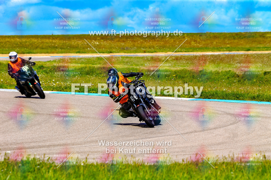 091-5986 | Hier findet Ihr Bilder von Touristenfahrten auf der Nürburgring Nordschleife oder von anderen Veranstaltungen die ich besucht habe. Viel Spass beim Durch Schauen 