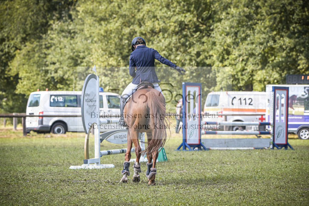 DOS_1318 | Entdecke hochwertige Reitturnierfotos von Foto Oger. Professionell, emotional und authentisch – jetzt Lieblingsmomente im Shop bestellen.Deutschlandweite Turnierfotografie. - Realisiert mit Pictrs.com