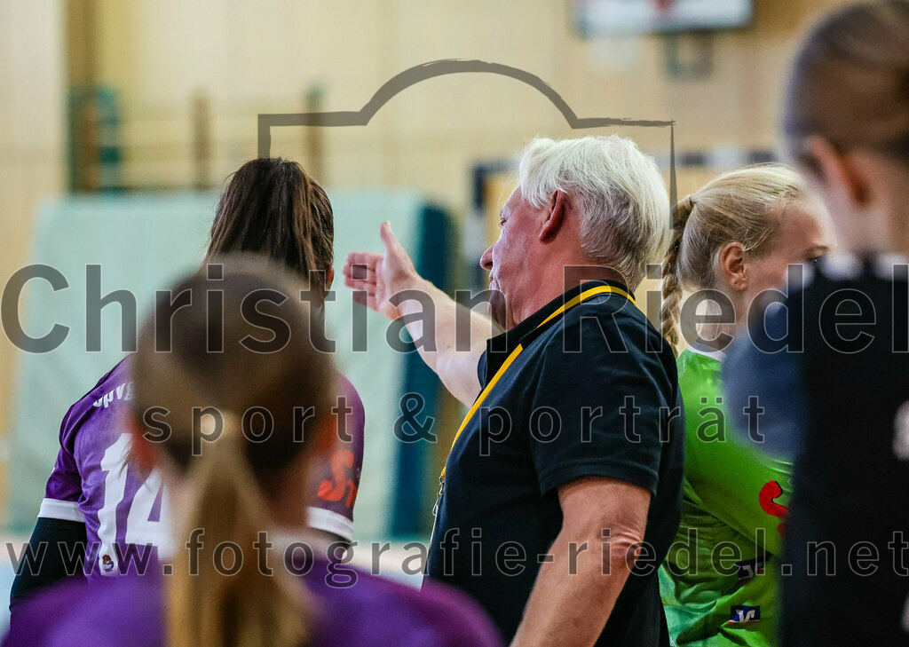 2023-12-16_027_SpVgg_Altenerding_gegen_HC_Donau-Paar_II | Erding, Deutschland, 16.12.2023:
Handball, Bezirksoberliga Frauen Altbayern 2023 / 2024, 10. Spieltag, SpVgg Altenerding gegen HC Donau/Paar II, Endergebnis: 22:22

Foto: Christian Riedel / fotografie-riedel.net