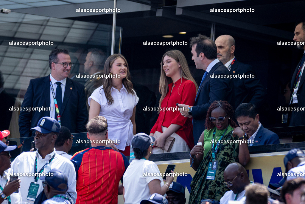 FOOTBALL : Argentine vs Espagne – Finale de la Coupe du Monde FIFA 2026. New York New Jersey Stadium, East Rutherford, New Jersey, États-Unis. 19/07/2026. | La princesse des Asturies Leonor de Bourbon et l'infante Sofía de Bourbon assistent à la finale de la Coupe du Monde de la FIFA 2026 entre l'Argentine et l'Espagne au New York New Jersey Stadium, à East Rutherford, dans le New Jersey, le 19 juillet 2026, aux États-Unis.