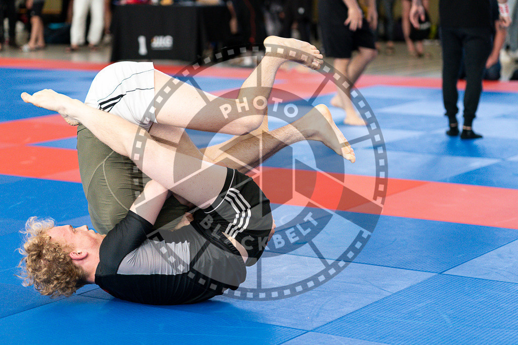 20250510PBB2543 | Athletes compete during the JJLG Berlin Open Jiu-Jitsu Championship on May 10, 2025 in Berlin, Germany. © Chiara Dazi / photoblackbelt