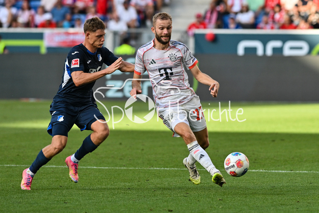 TSG 1899 Hoffenheim - FC Bayern München | im Duell Alexander PRASS (TSG Hoffenheim 22) und Konrad LAIMER (FC Bayern Muenchen 27) / Zweikampf / Bundesliga: TSG 1899 Hoffenheim - FC Bayern München; PreZero-Arena am 20.09.2025 / DFL REGULATIONS PROHIBIT ANY USE OF PHOTOGRAPHS AS IMAGE SEQUENCES AND/OR QUASI-VIDEO