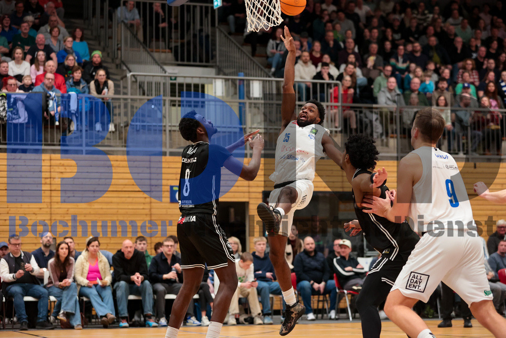 SES_BOCBAY20250209-47 | bond - Realisiert mit Pictrs.com