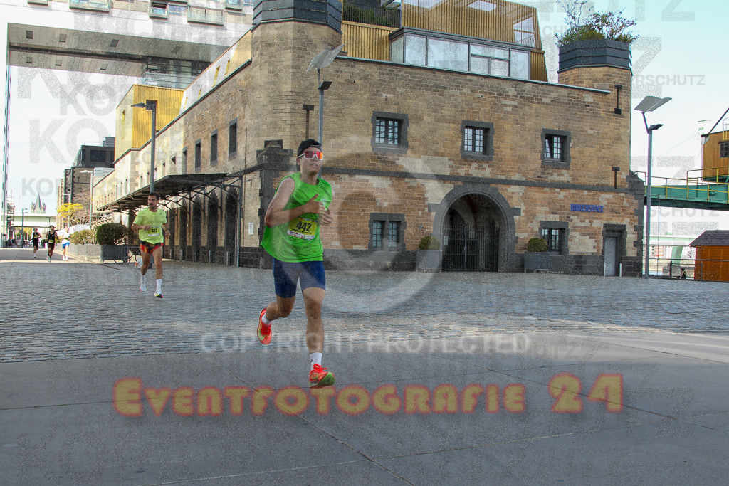 250920_1448_EV4_7150 | Sportfotografie im Rhein-Sieg Kreis, Köln, Bonn, NRW, Rheinland Pfalz, Hessen, etc. Unser Tätigkeitsfeld umfasst den Laufsport vom Volkslauf über den Marathon, Duathlon, Triathon bis zum Ultralauf wie Kölnpfad Ultra oder Schindertrail.