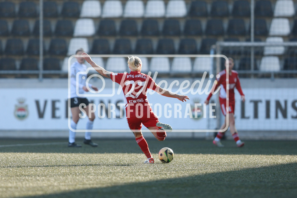 Fußball I Frauen I Saison 2025-2026 I Testspiel I FSV Gütersloh - SpVg Aurich-50 | Aylin Rewohl (27, SpVg Aurich) - Realisiert mit Pictrs.com