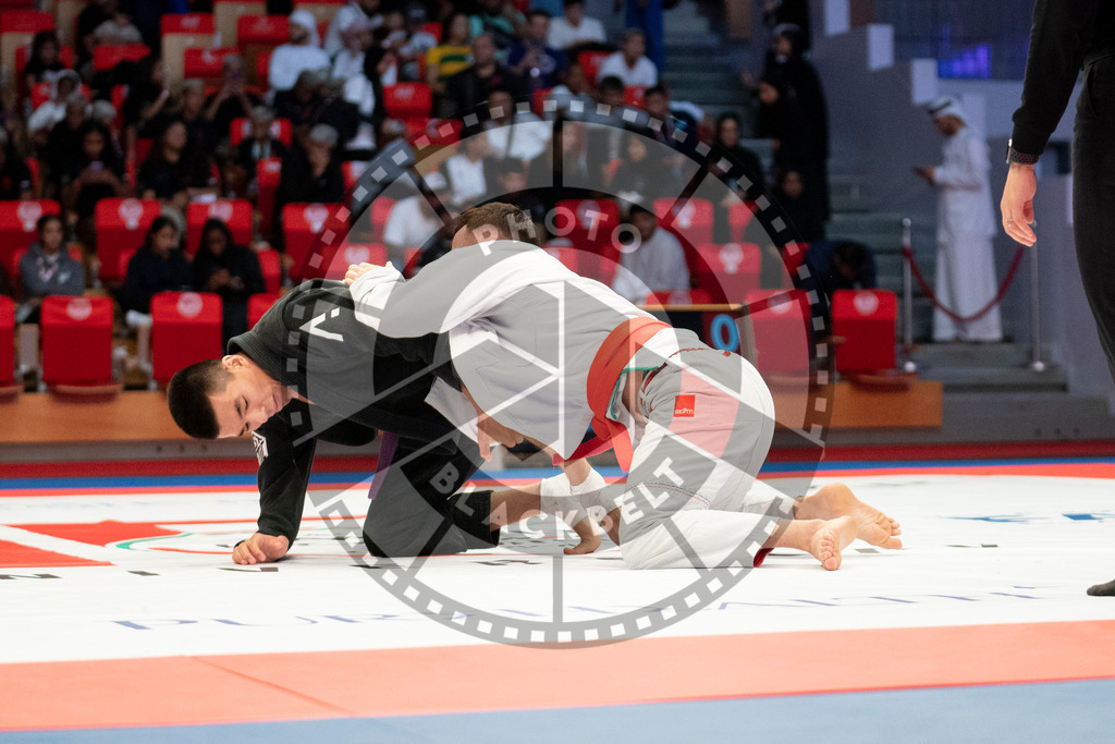 20231108PBB1738 | Fighters compete during the AJP World Professional Championship in the Mubadala Arena in Abu Dhabi, Arab United Emirates, on November 8, 2023.