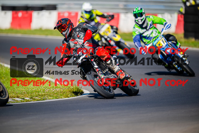 MaZZes_FotoMatrix_220703_7121 | UE40