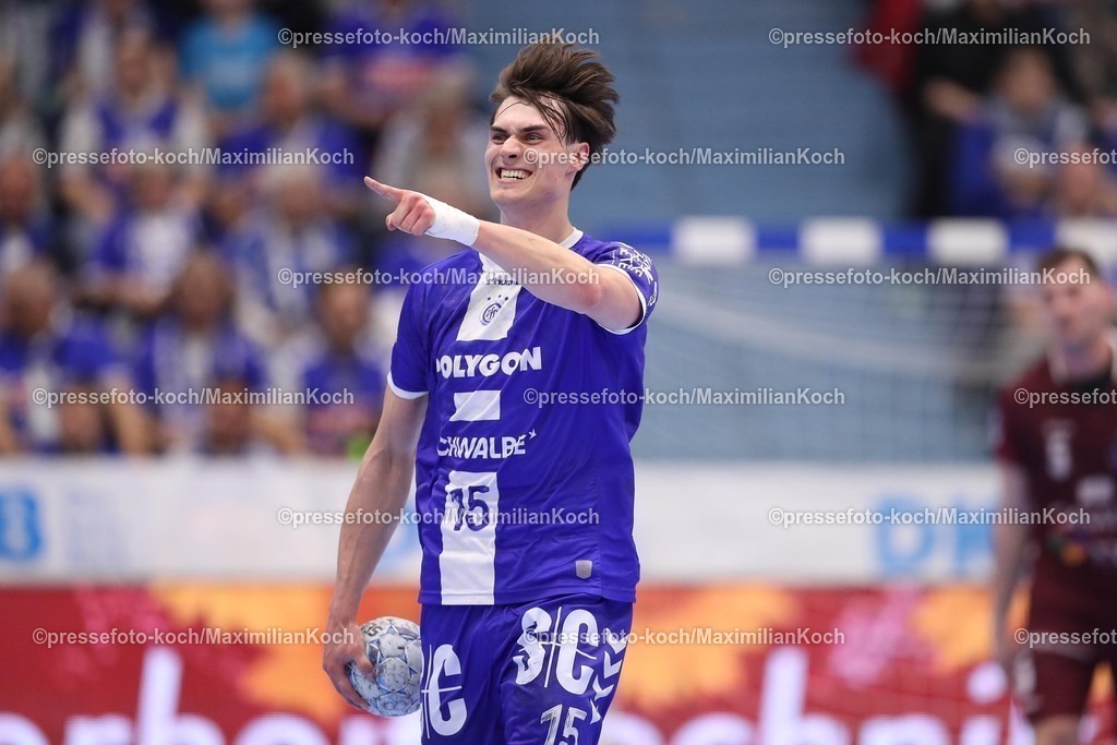 Gum25042501057 | 25.04.2025, Handball, HBL, VfL Gummersbach - 1. VfL Potsdam, Schwalbe-Arena: Miro Schluroff (GUM #15) lachend jubelnd Freude Mimik Gestik