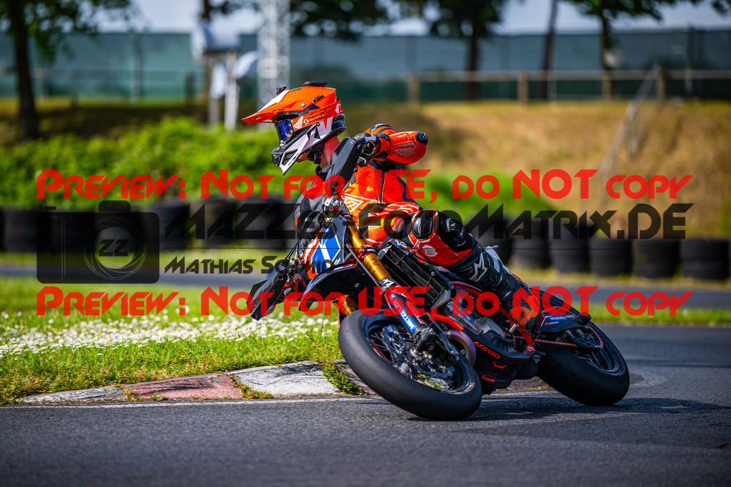 MaZZes_FotoMatrix_240430_6021986_5602 | Fotograf Mathias Schmid
Sportfotograf,
Eventfotograf,
Hochzeitsfotograf,
Portraitfotograf