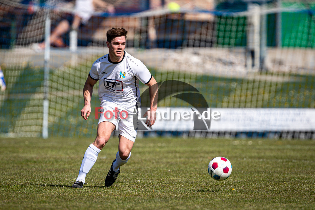 SG Hungerbach vs SV Eurasburg-Beuerberg | Meisterrunde Kreisklasse Gruppe C, SG Hungerbach vs SV Eurasburg-Beuerberg, 20240427,
Matthias LISTLE (SGH 3) in Aktion, Freisteller,
2024-04-27 in Oberhasuen (Sportplatz Oberhasuen)
3 Matthias LISTLE (SGH 3)
Copyright: WolfgangxLindner www.foto-lindner.de