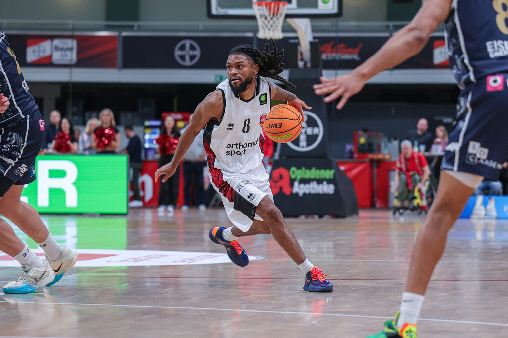 Pro A BAYER GIANTS vs Eisbären Bremerhaven-129 | Fotos von Basketballspielen aus dem Raum NRW fotografiert von Gero Mueller-Laschet und Daniel Schaefer - Realisiert mit Pictrs.com