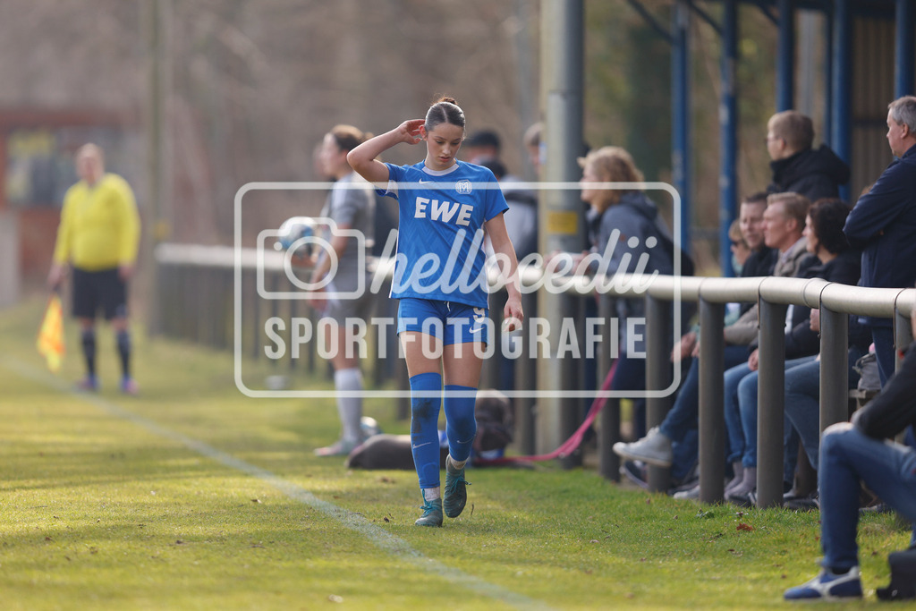 Fußball I Frauen I Saison 2025-2026 I Oberliga Niedersachsen I 15. Spieltag I SV Meppen 1912 e.v. U20 2 - BW Hollage -69 | Lina Schwarte (9, SV Meppen 1912 e.v.) - Realisiert mit Pictrs.com