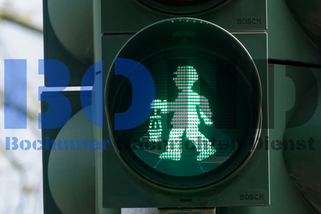 Bergmann-Ampel vor dem Deutschen Bergbaumuseum {date} -  | {headline}



(Foto: Sebastian Sendlak / BOND)

 - Realisiert mit Pictrs.com